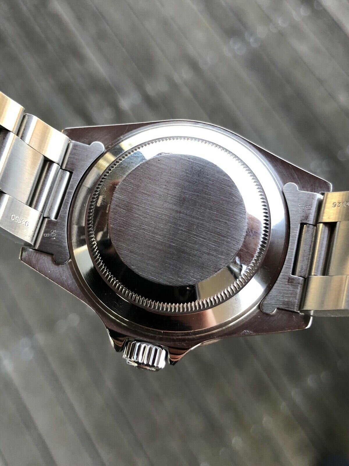 Rolex Submariner 14060M Z serial with Box and Papers - 2008