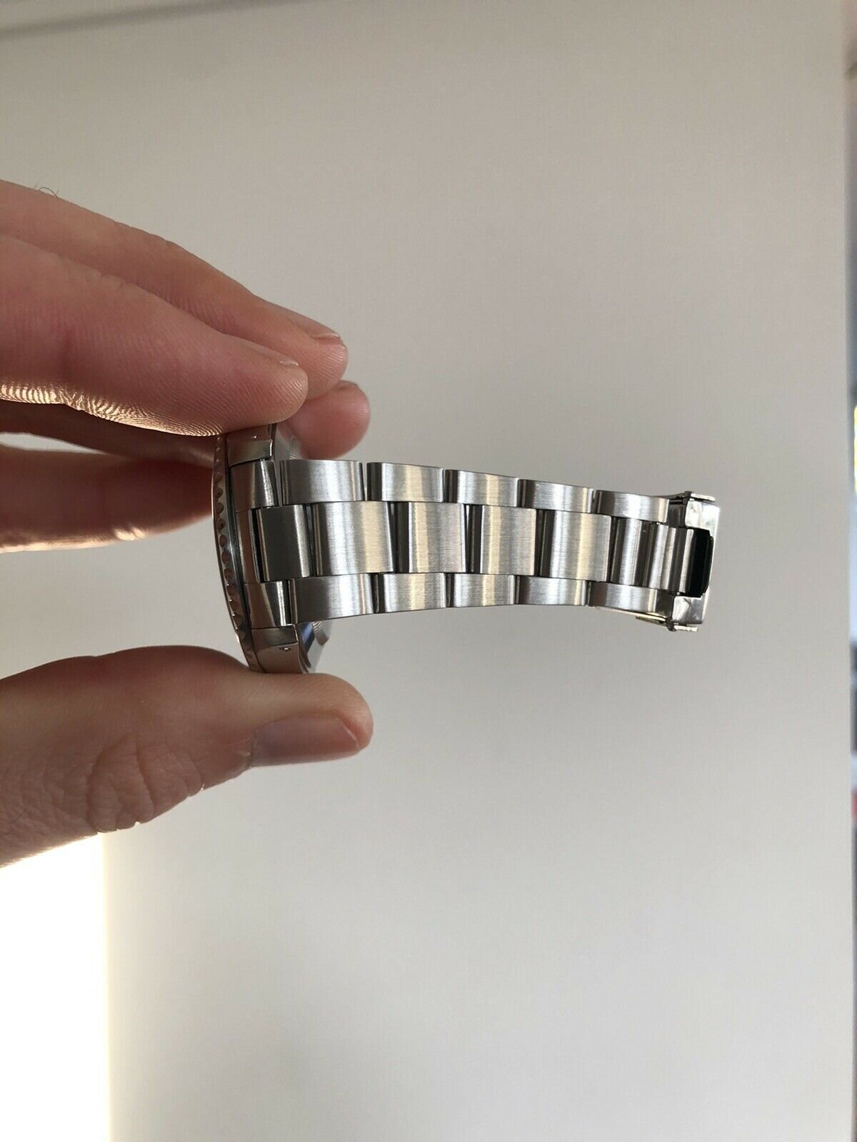 Rolex Submariner 14060M Z serial with Box and Papers - 2008
