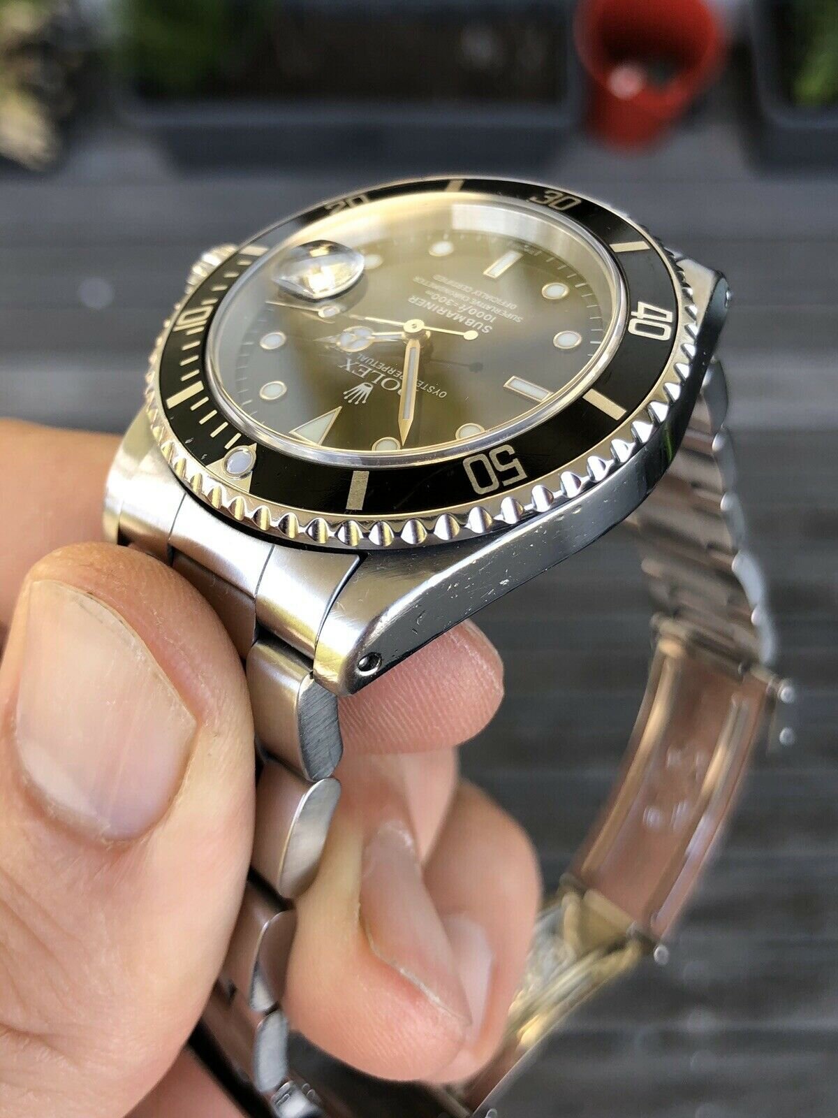 Rolex Submariner 16610 'Swiss only' with box and papers - 1999