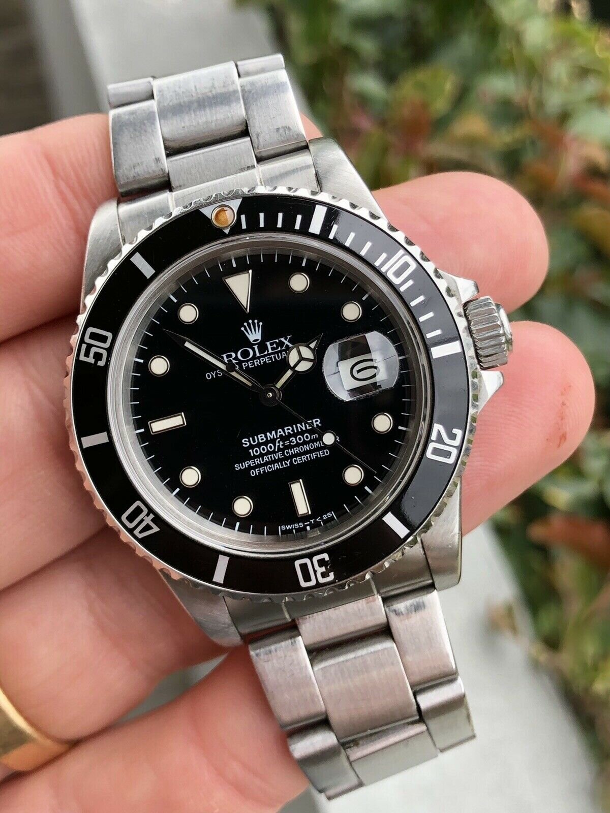 Rolex_Submariner_16800_-_1984_Watch_Vault_02.jpg