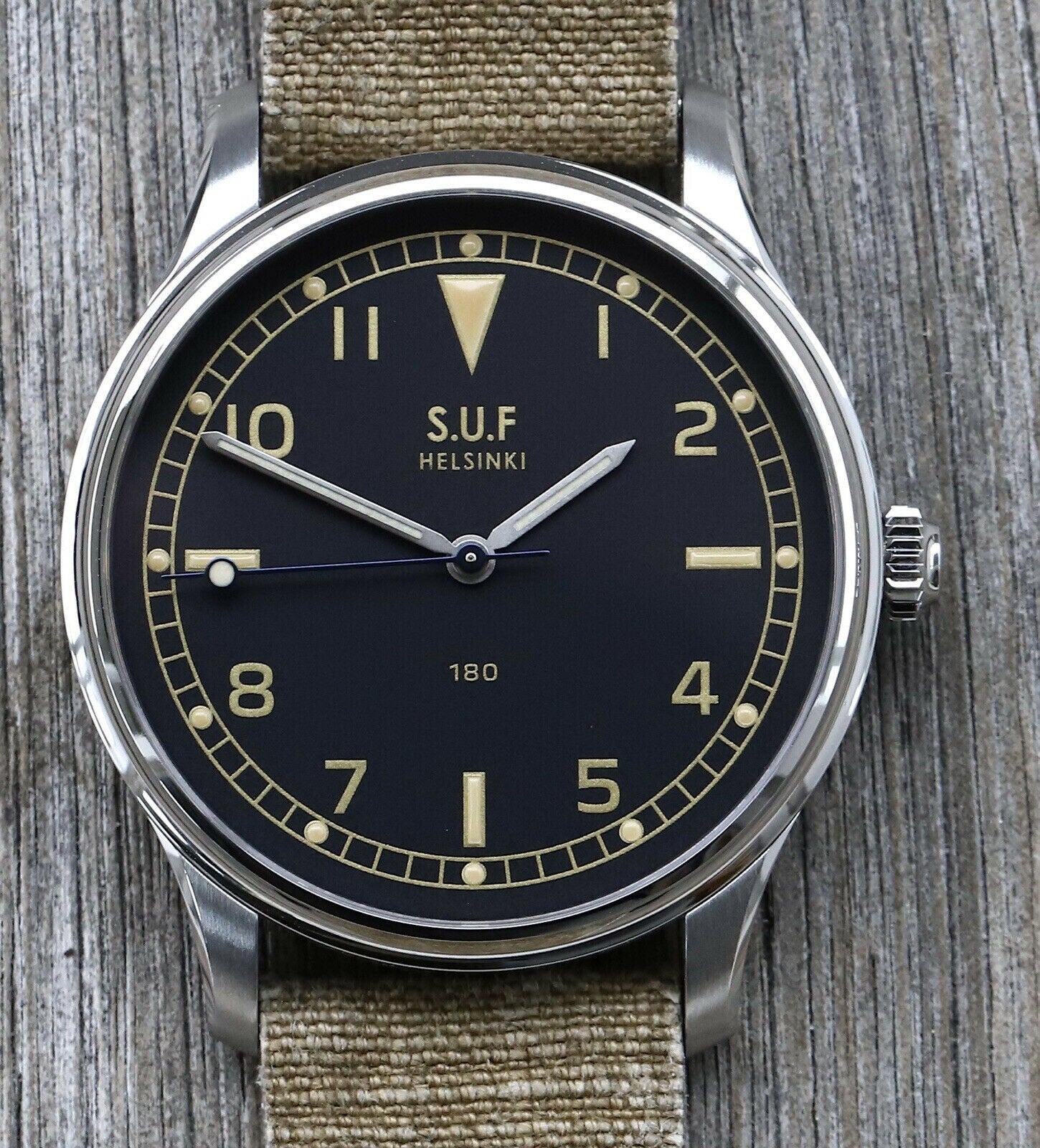 S.U.F_Helsinki_SUF_180_Vintage_Black_-_2021_Watch_Vault_01.jpg