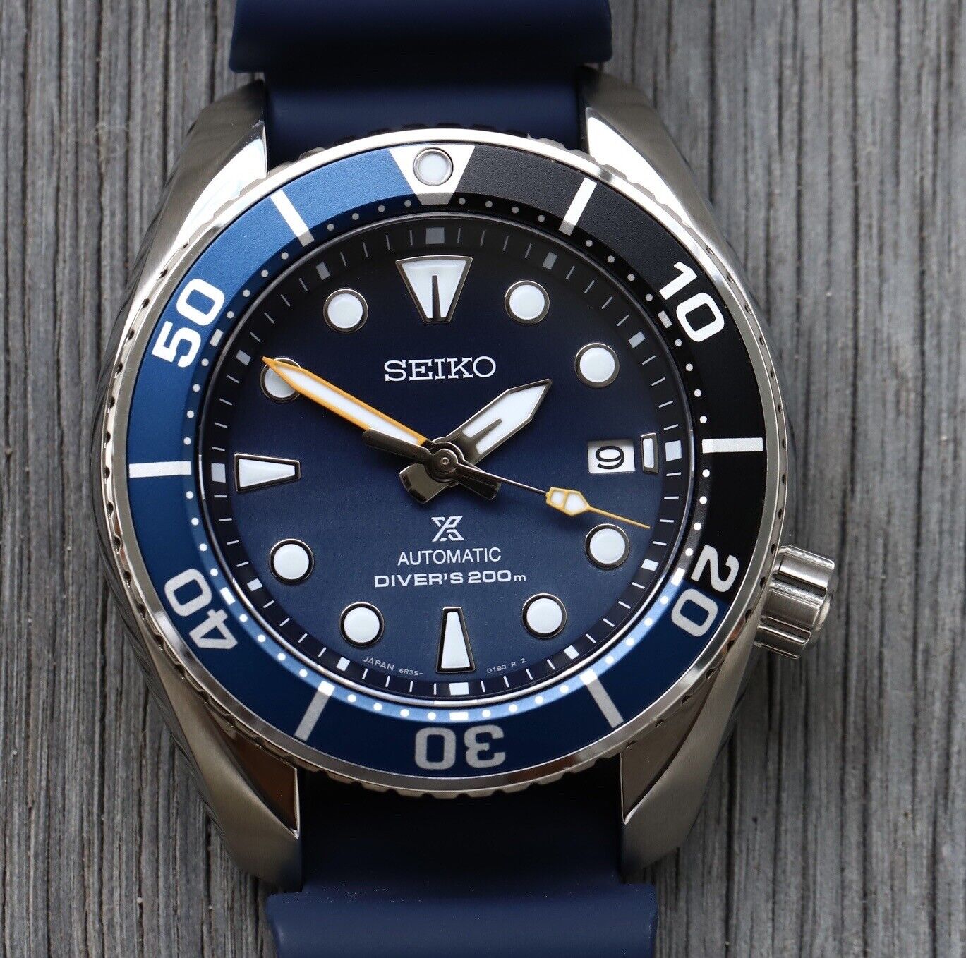 SeikoProspexSumo_Noosa_LimitedEditionSPB347J-2022WatchVault01_c54e08f3-9df7-45e2-98ba-7314c9f918bf.jpg