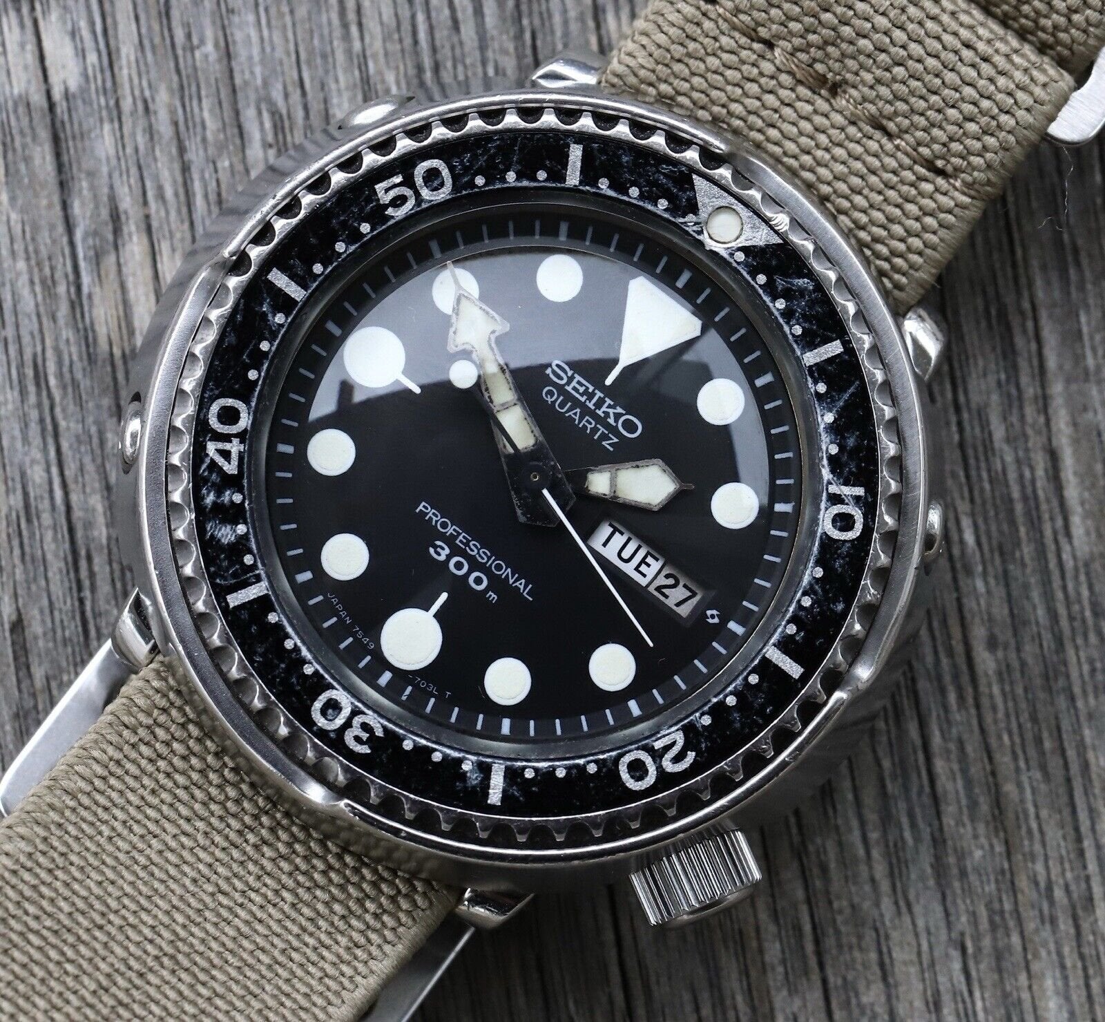 Seiko tuna deals 300m quartz