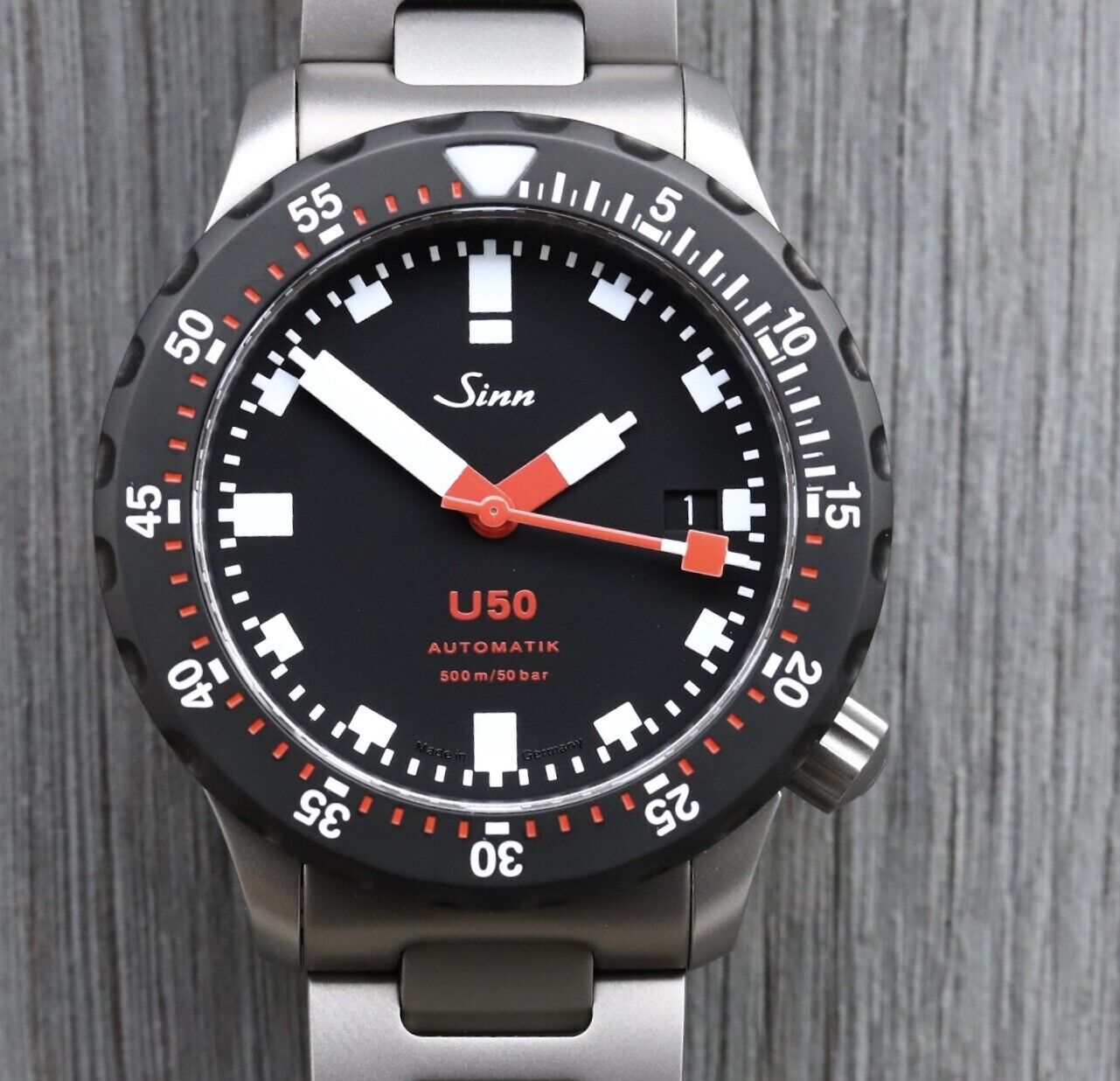 SinnU50SDR1050.040withTegimentedbraceletandSilicone-2020WatchVault01.jpg