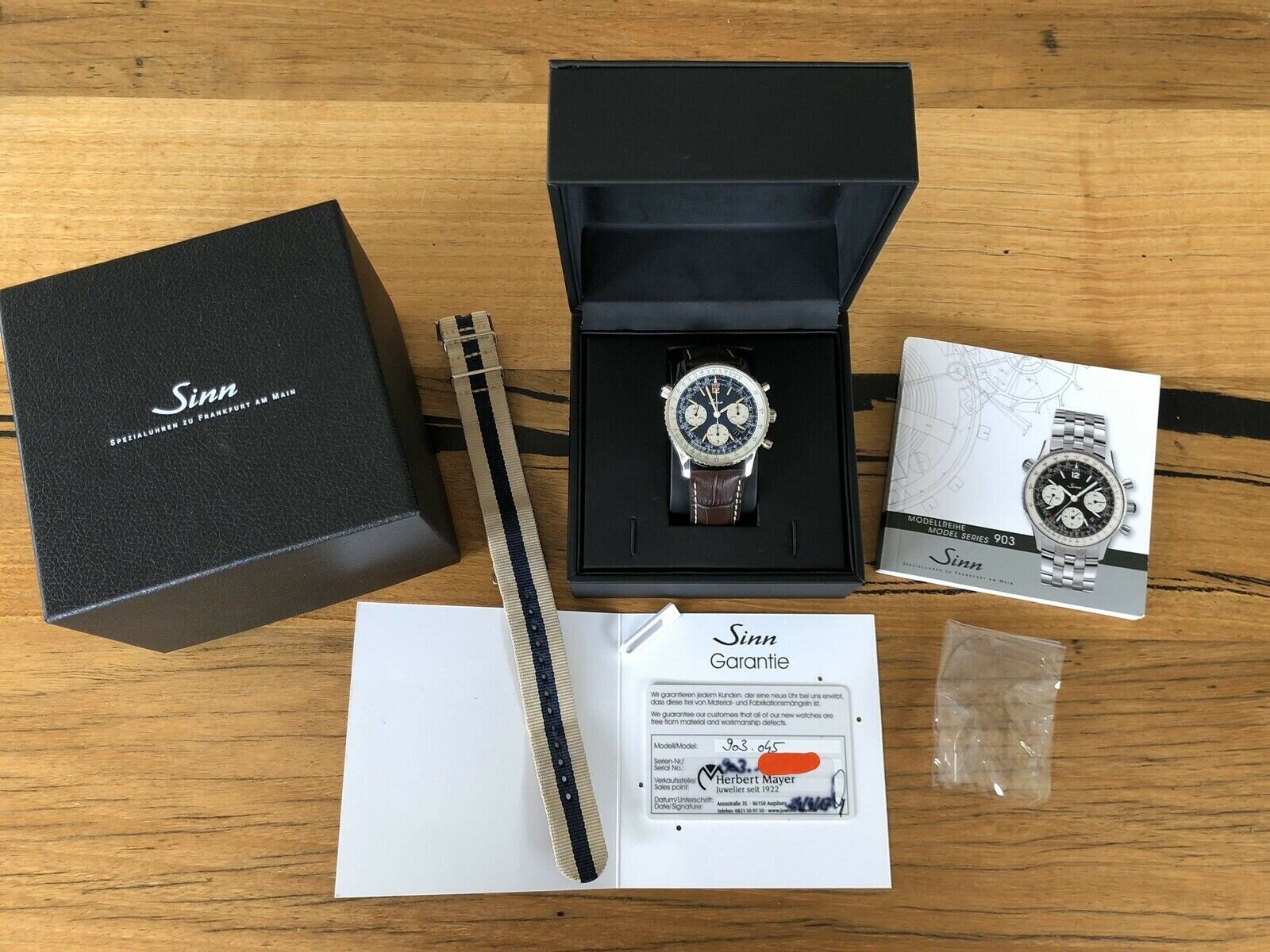 Sinn 903 St BE - 2017 w/ box and papers