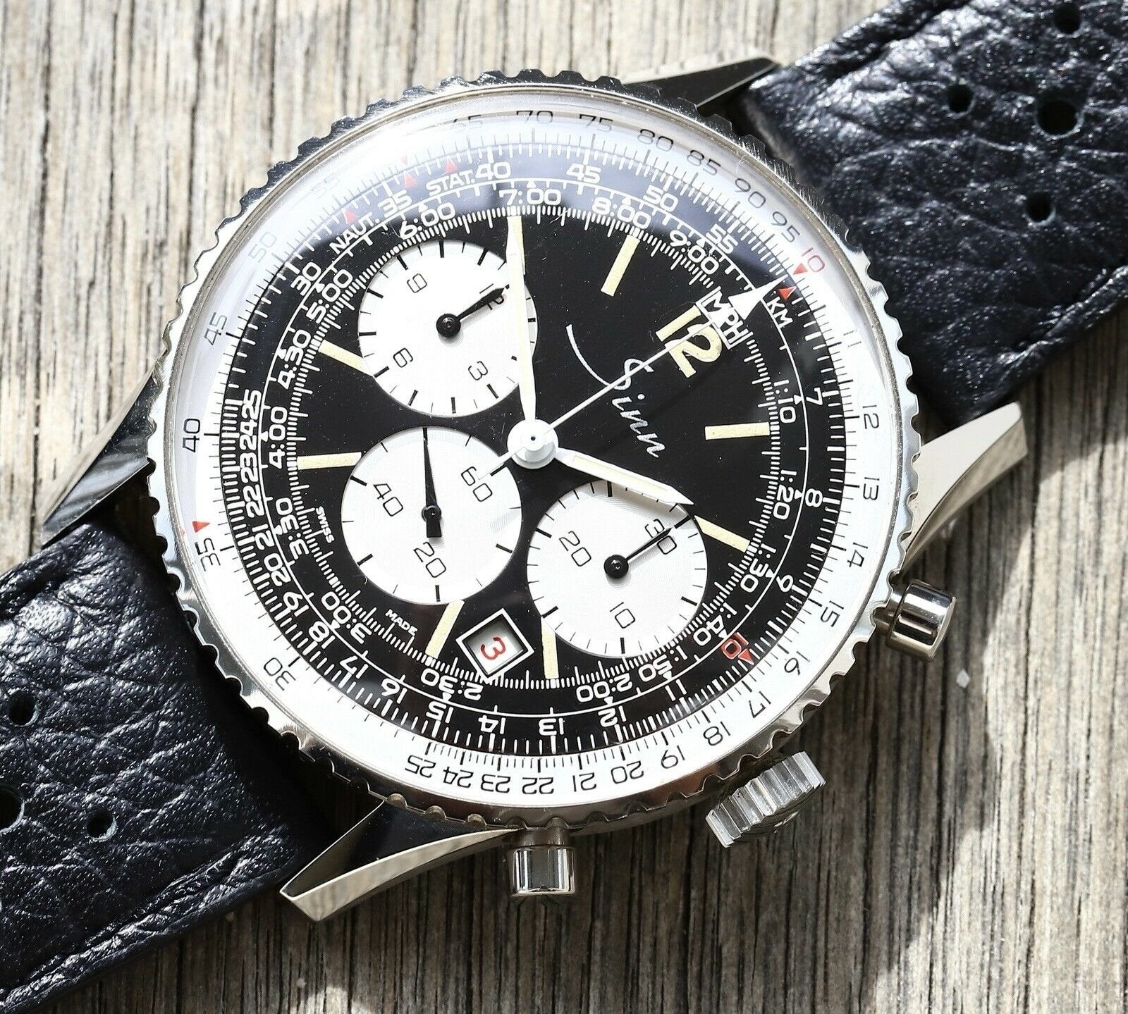 Sinn_Vintage_Chronograph_903_Watch_Vault_02.jpg