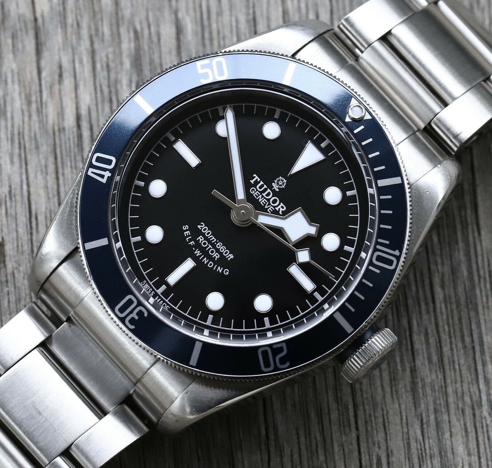 Tudor_Black_Bay_Blue_ETA_79220B_-_2015_Watch_Vault_02.jpg