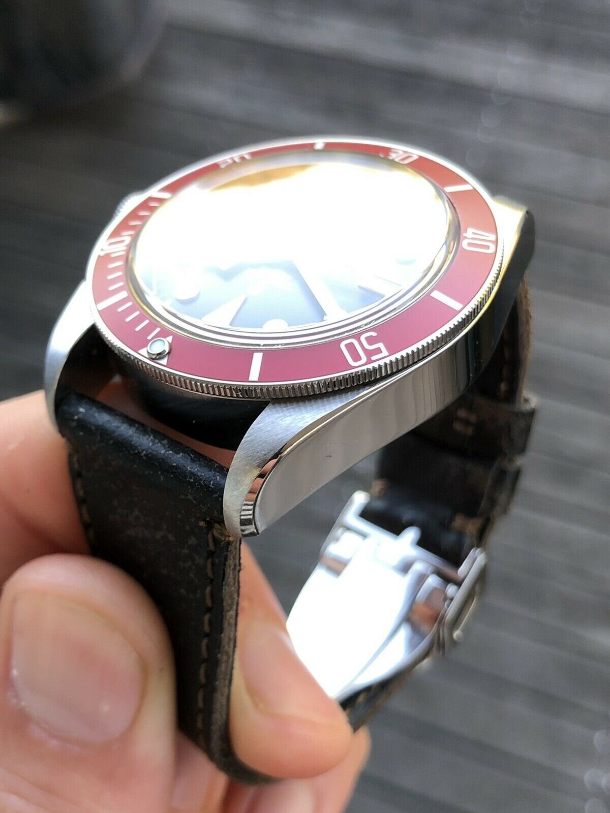 Black bay red eta hot sale