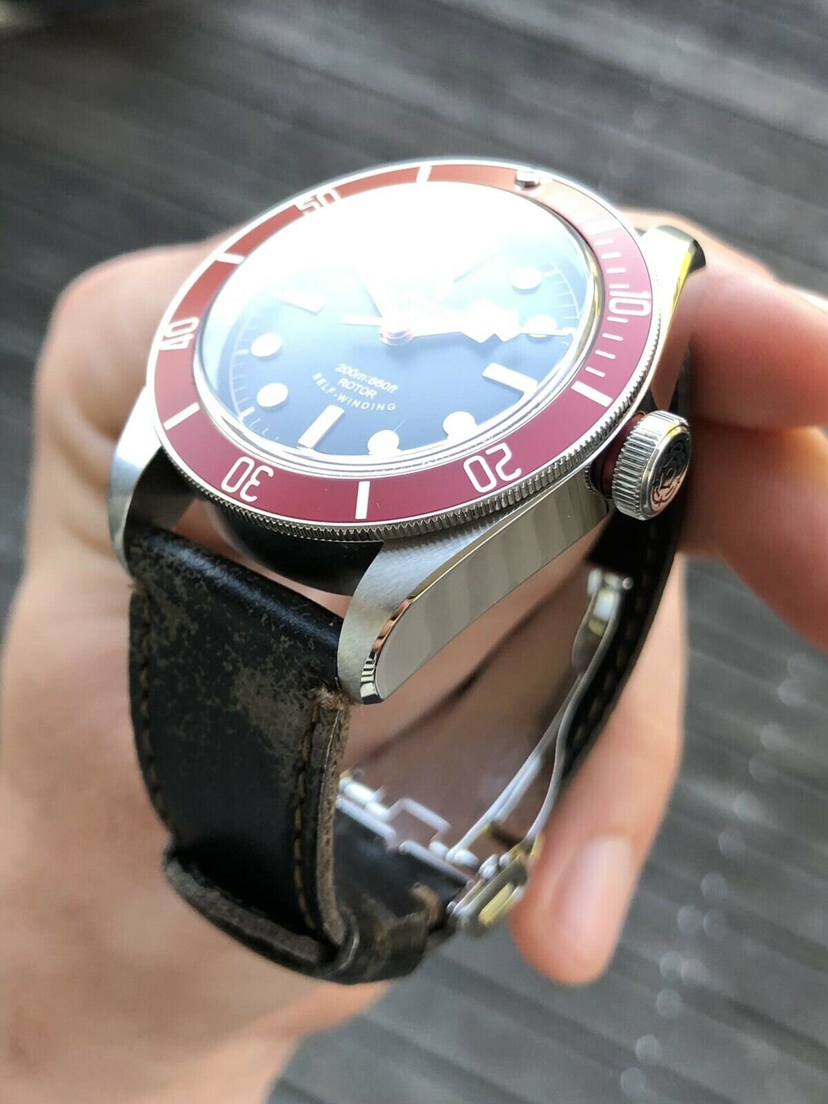 Tudor black hot sale bay eta red