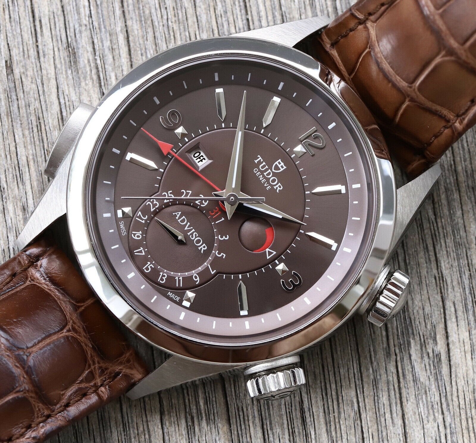 Tudor_Heritage_Advisor_Cognac_79620TC_-_2020_Watch_Vault_02.jpg