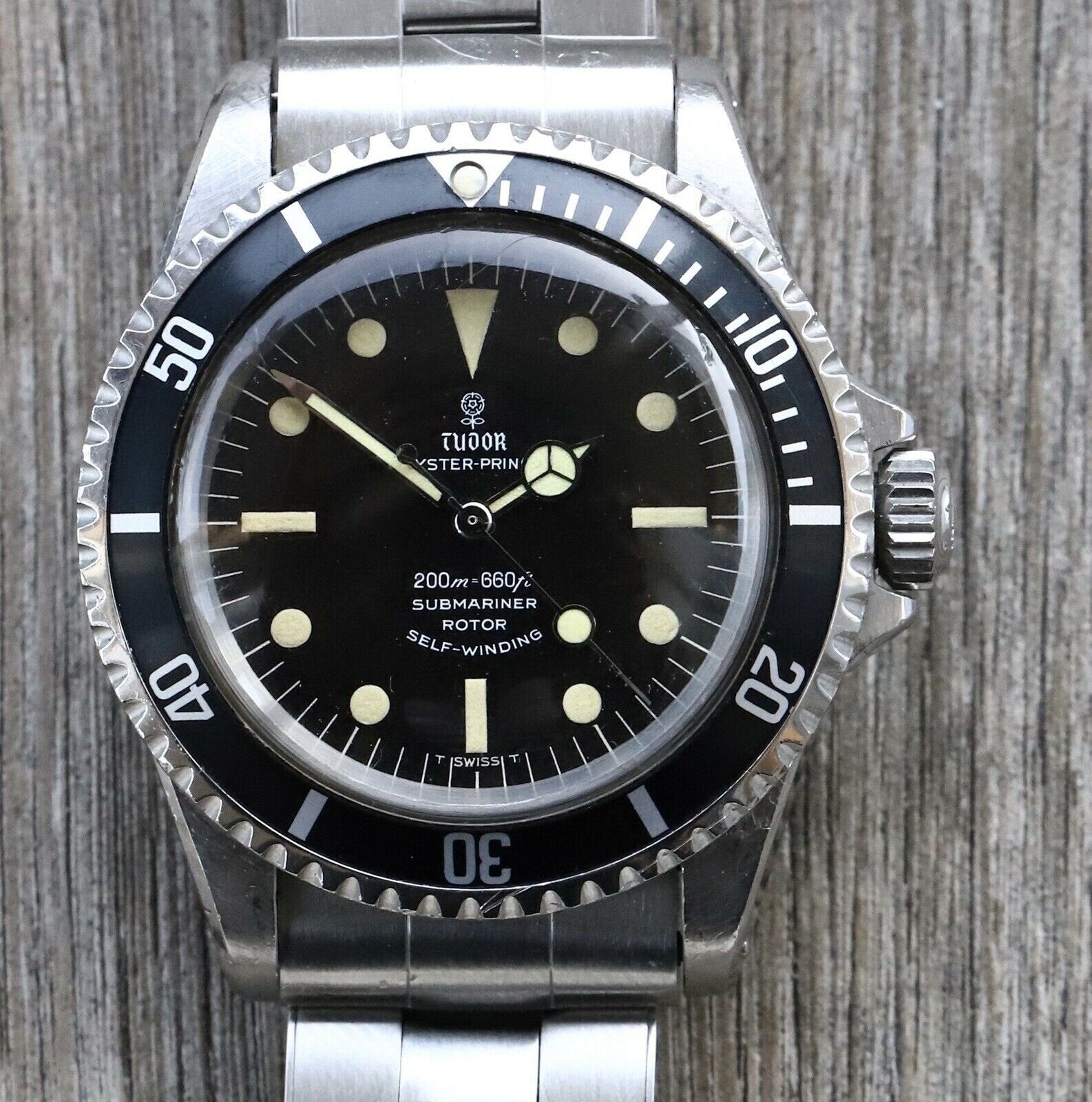 Tudor_Submariner_Small_Rose_70160_Semi-PCG_Watch_Vault_01.jpg