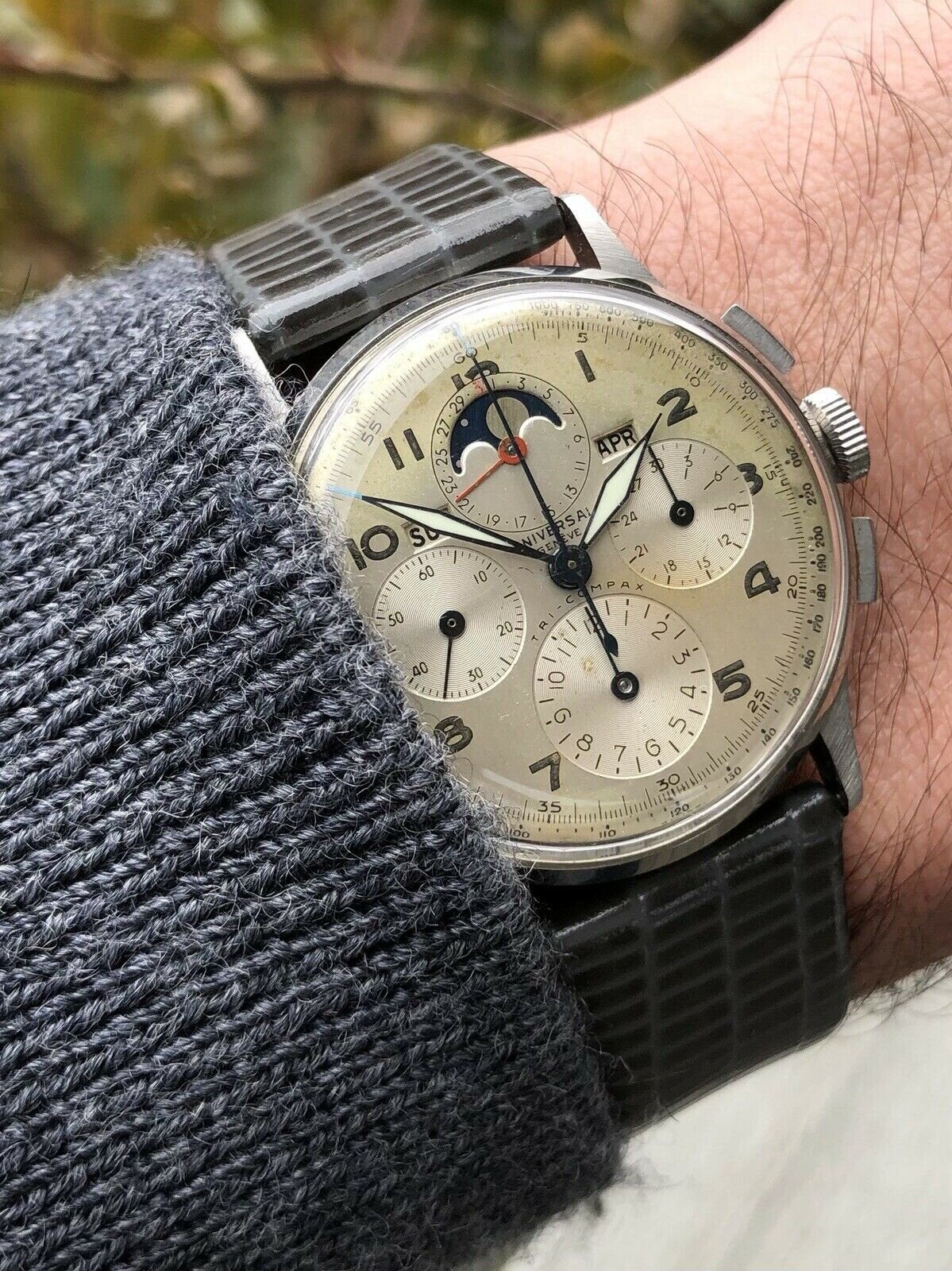 Universal Geneve Tri-Compax Chronograph 22279 - 1945