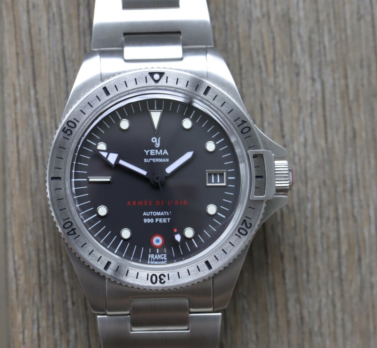 YEMA_Superman_French_Airforce_Special_Edition_-_2020_Watch_Vault_01.jpg