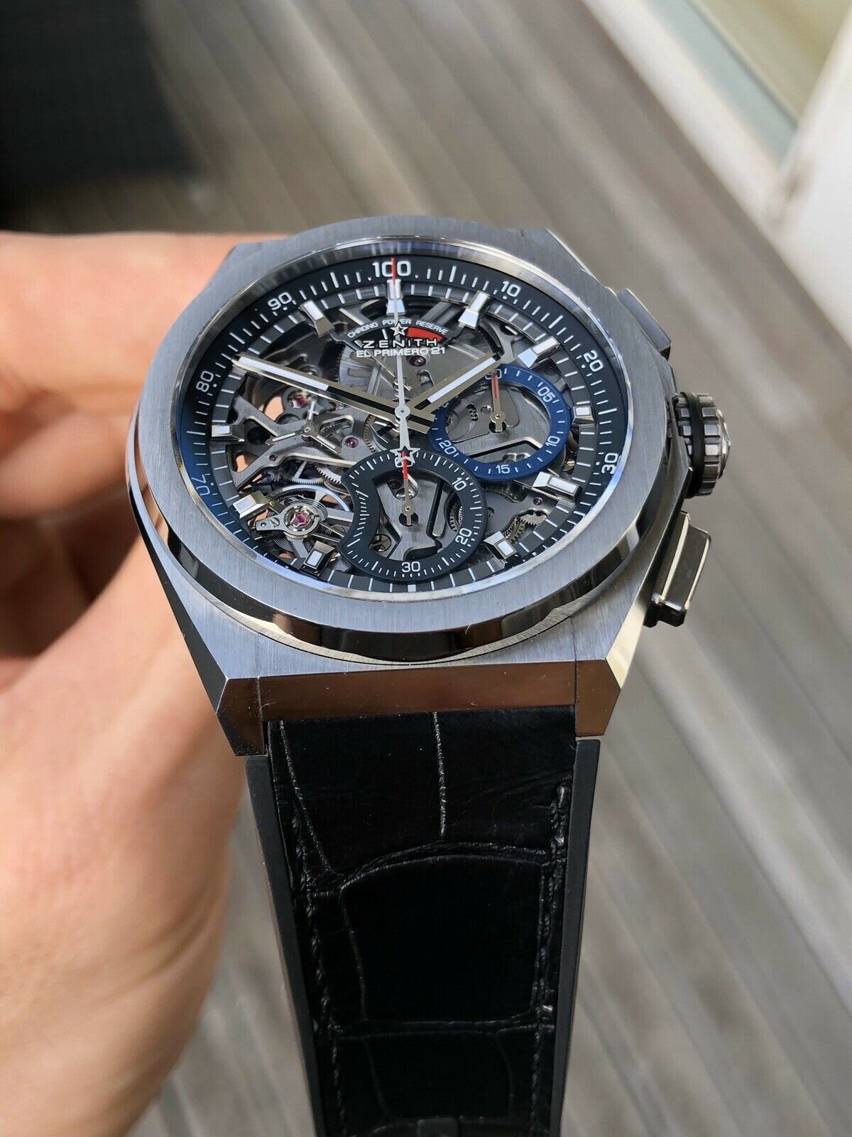 El primero 9004 sales