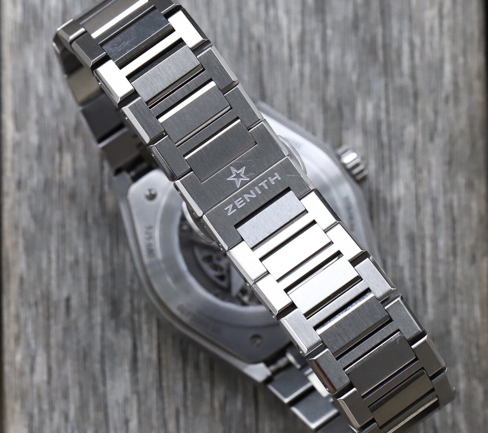 Zenith Defy Classic Skeleton 95.9000.670/78.M9000 - 2020