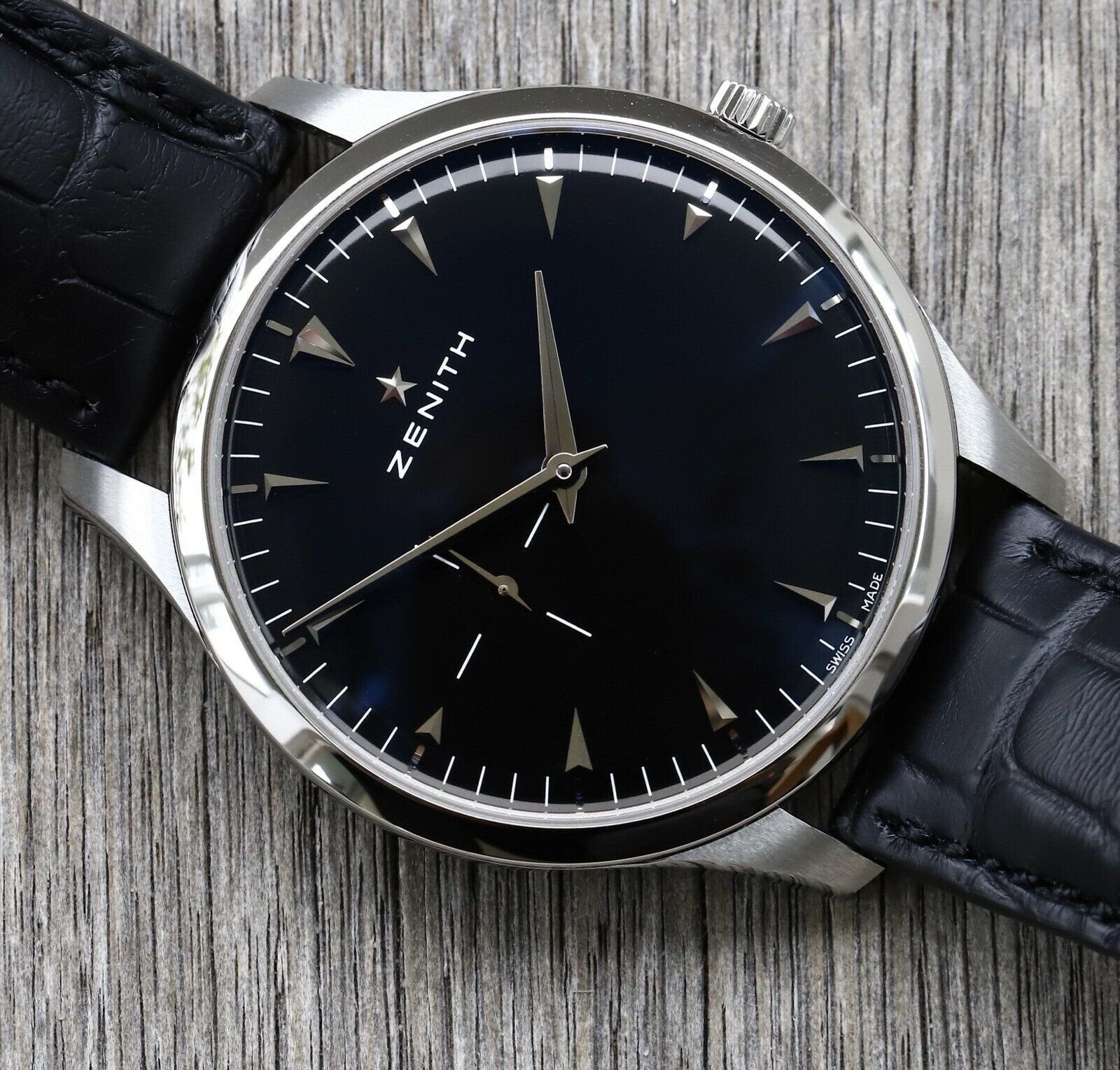 Zenith_Heritage_Elite_Ultra_Thin_Automatic_03.2010.68121.C493_Watch_Vault_02.jpg